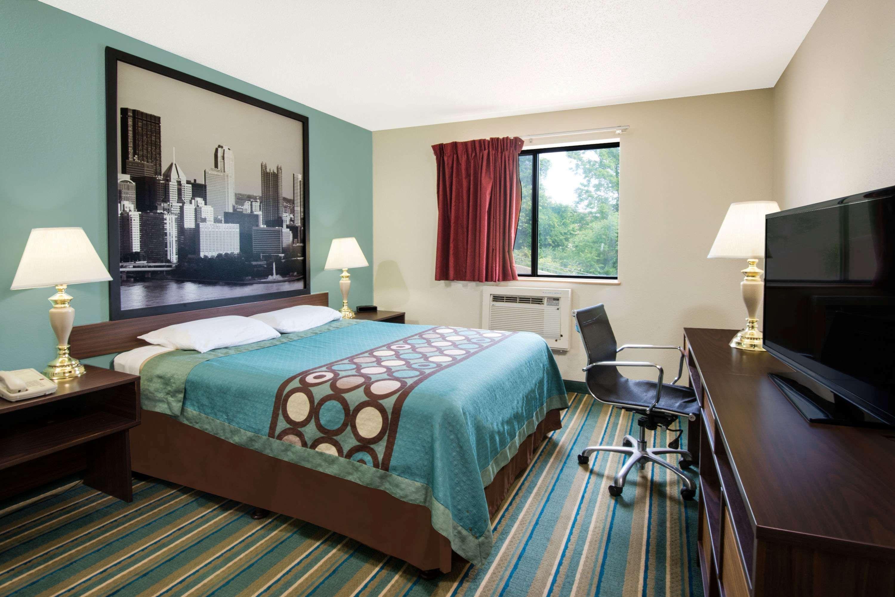 Super 8 By Wyndham Pittsburgh Pa Airport-University Area Hotell Moon Township Exteriör bild